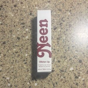 Glisten Up Creamy Lip Gloss - White and Red